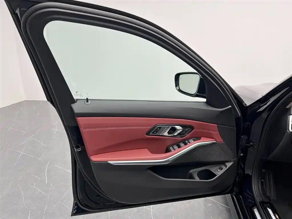2025 BMW 3 Series 325Li M Sport Package — миниатюра 12