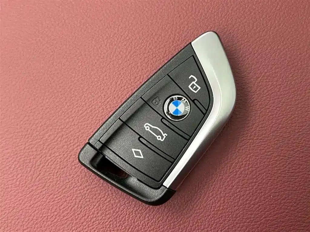2025 BMW 3 Series 325Li M Sport Package — миниатюра 17