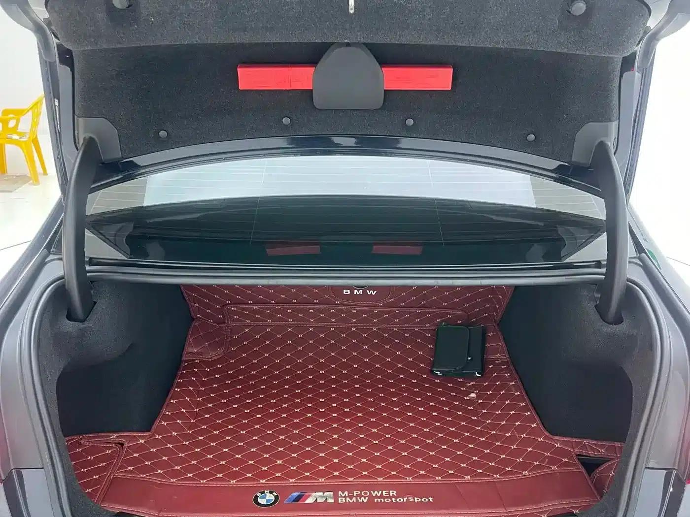 2022 BMW 3 Series 320Li M Sport Package — миниатюра 16
