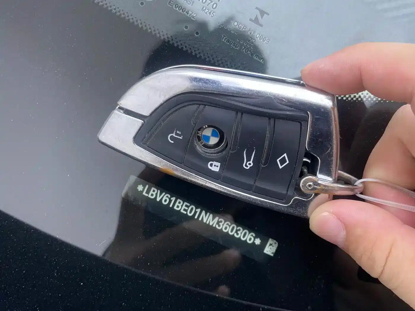 2022 BMW 3 Series 320Li M Sport Package — миниатюра 21