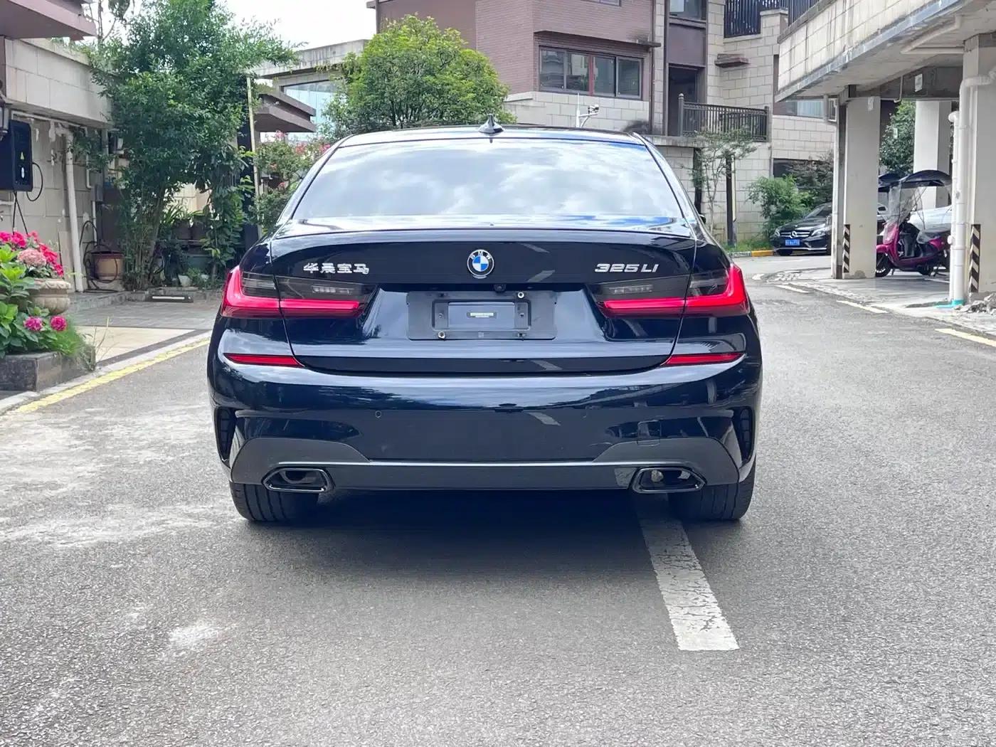 2022 BMW 3 Series 325Li M Sport Shadow Edition — миниатюра 8