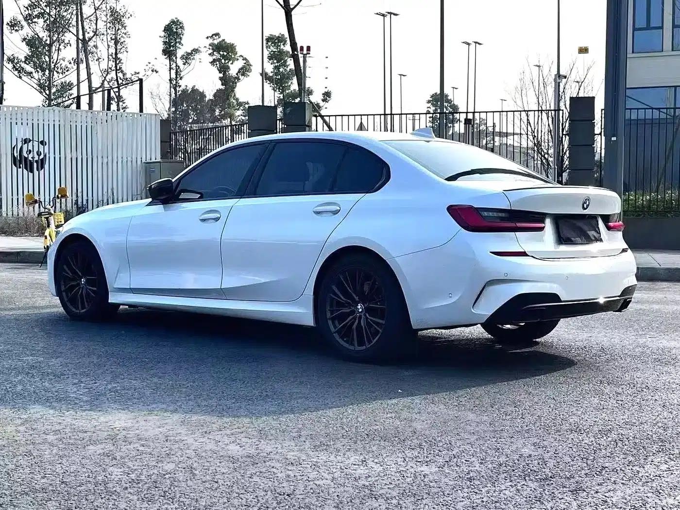 2020 BMW 3 Series 325Li M Sport Shadow Edition — миниатюра 7