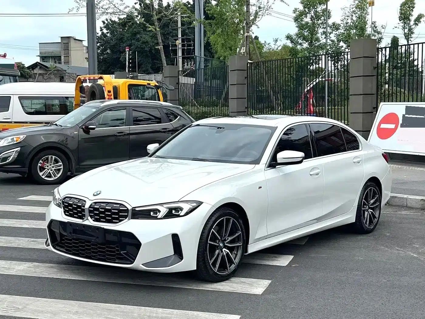 2024 BMW 3 Series 320Li M Sport Package — миниатюра 1