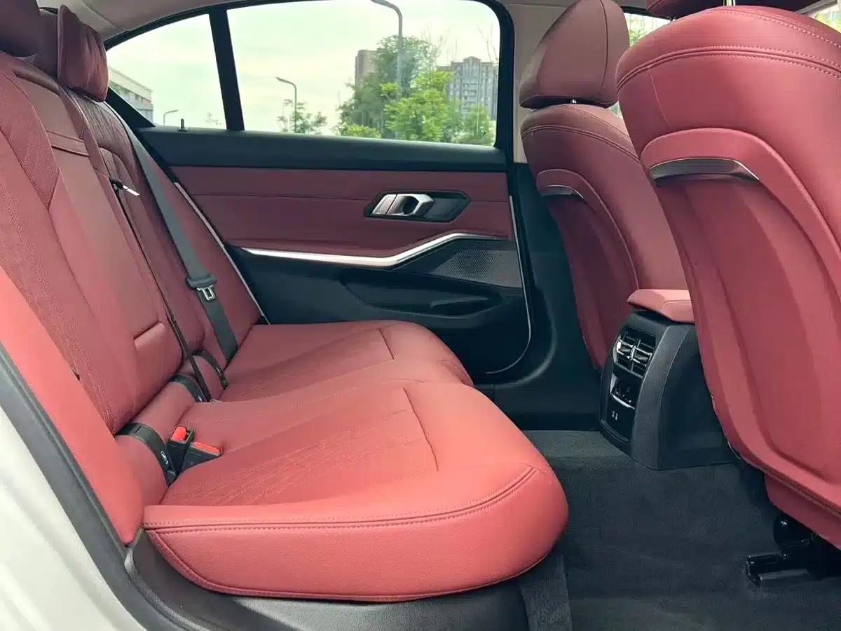 2024 BMW 3 Series 320Li M Sport Package — миниатюра 4