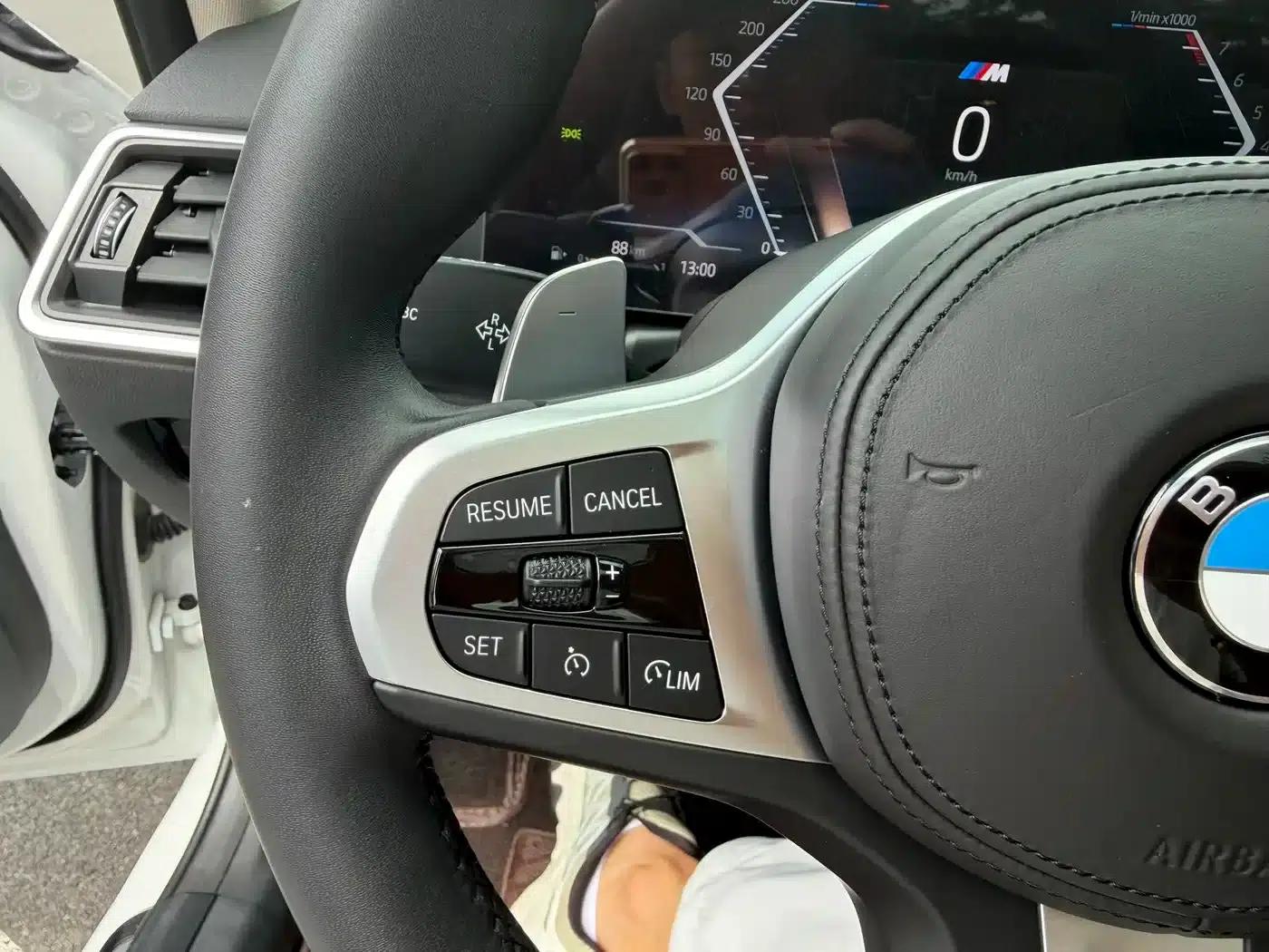 2023 BMW 3 Series 320Li M Sport Package — миниатюра 13