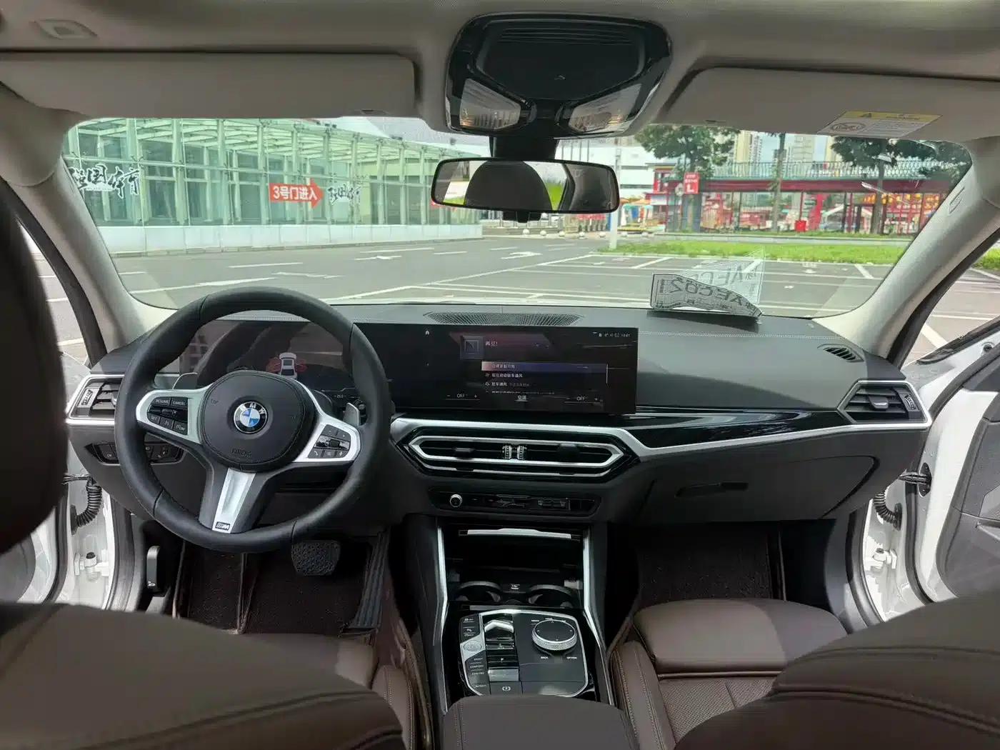2023 BMW 3 Series 320Li M Sport Package — миниатюра 19