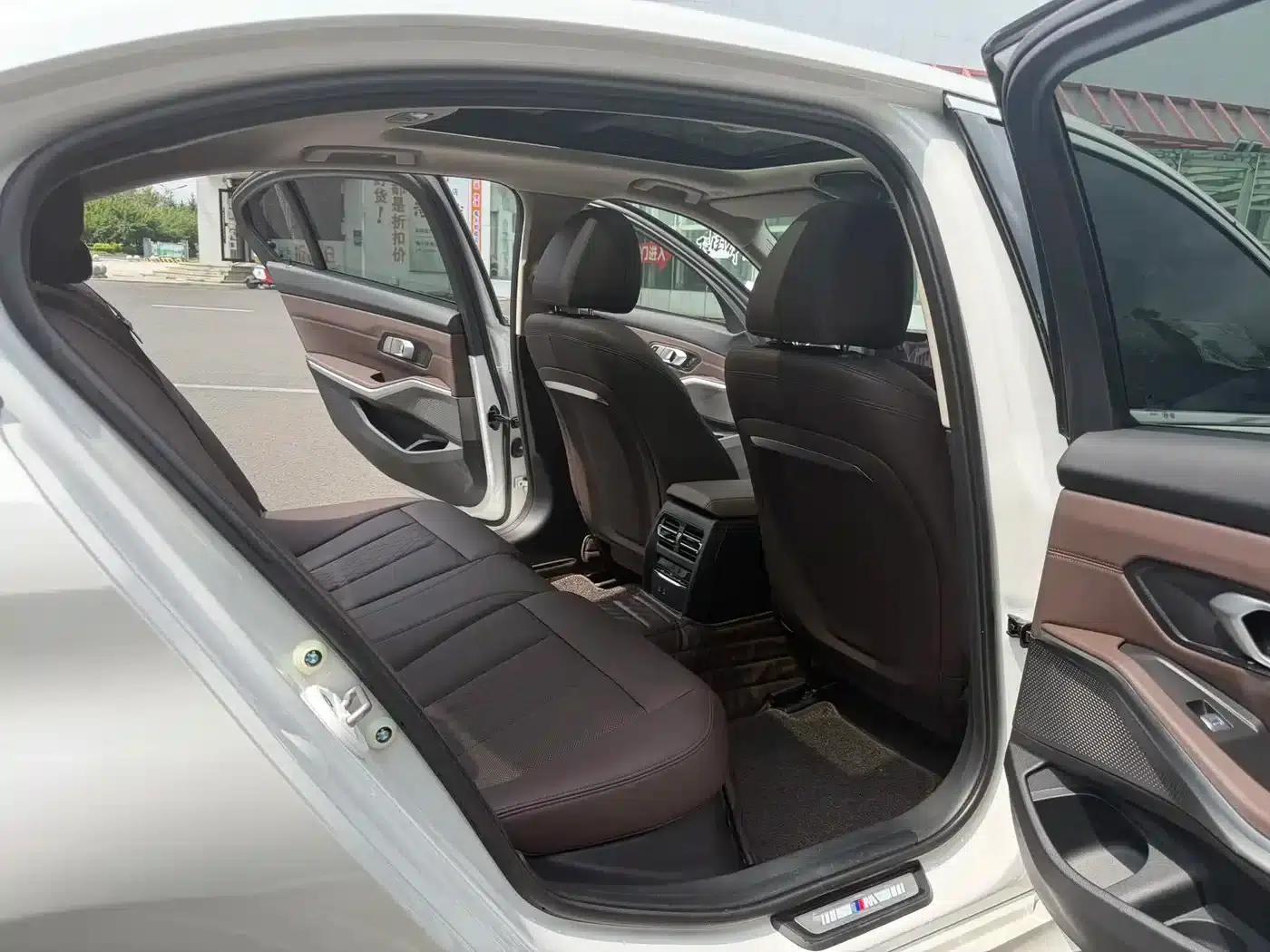 2023 BMW 3 Series 320Li M Sport Package — миниатюра 10