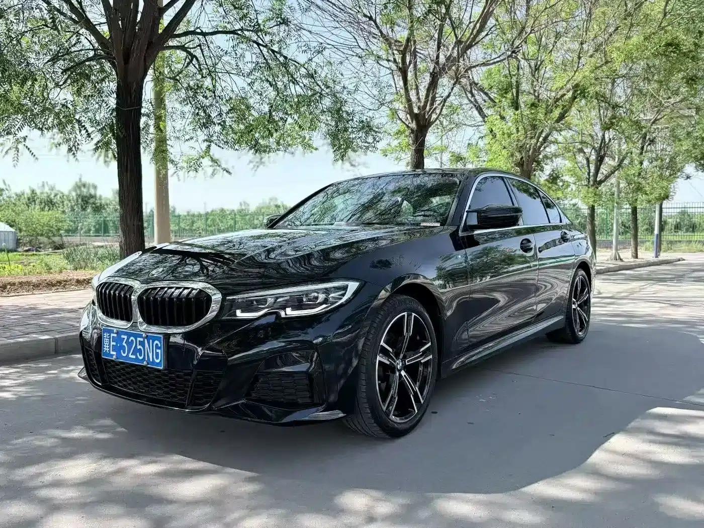2022 BMW 3 Series 325i M Sport Shadow Edition — миниатюра 3