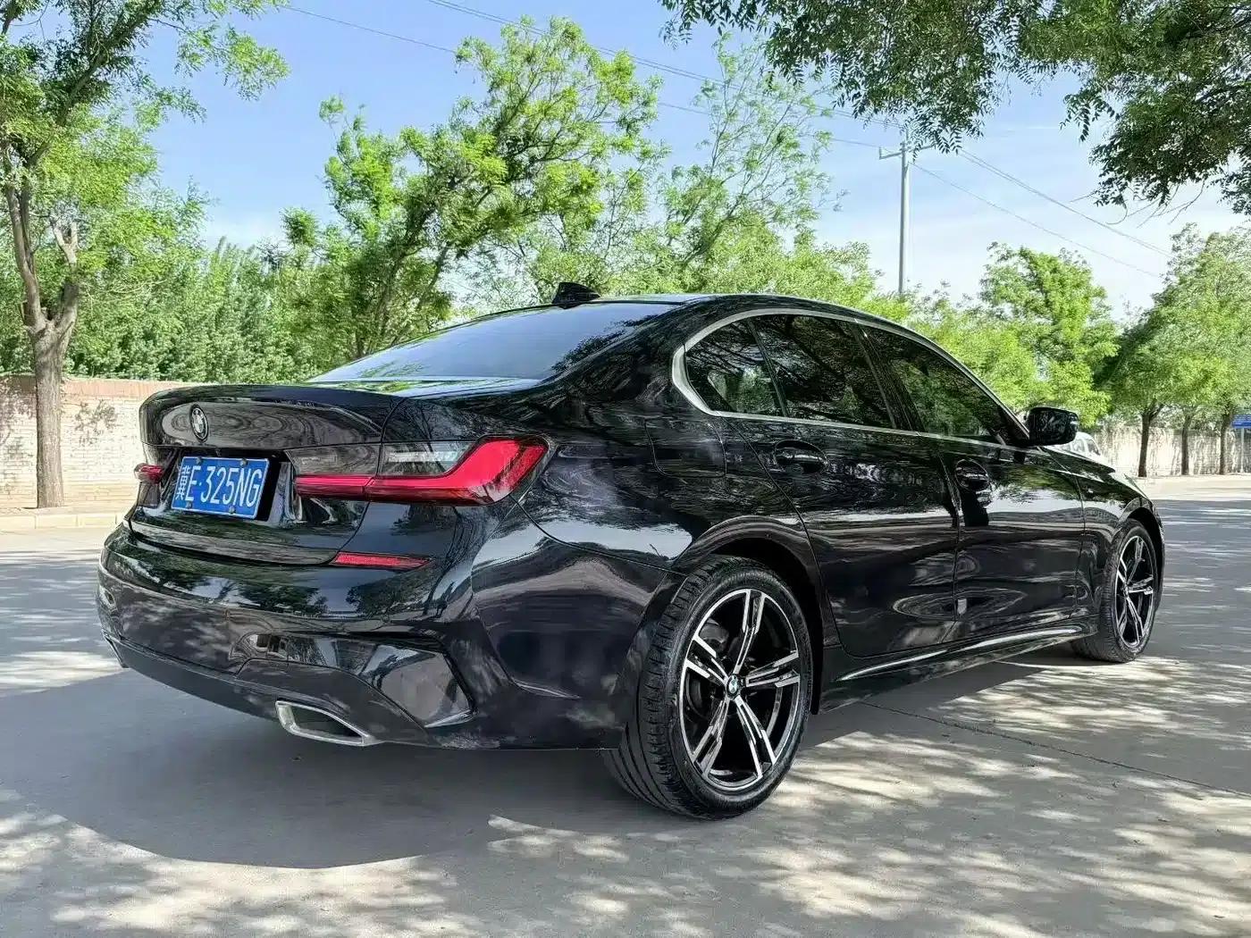 2022 BMW 3 Series 325i M Sport Shadow Edition — миниатюра 9