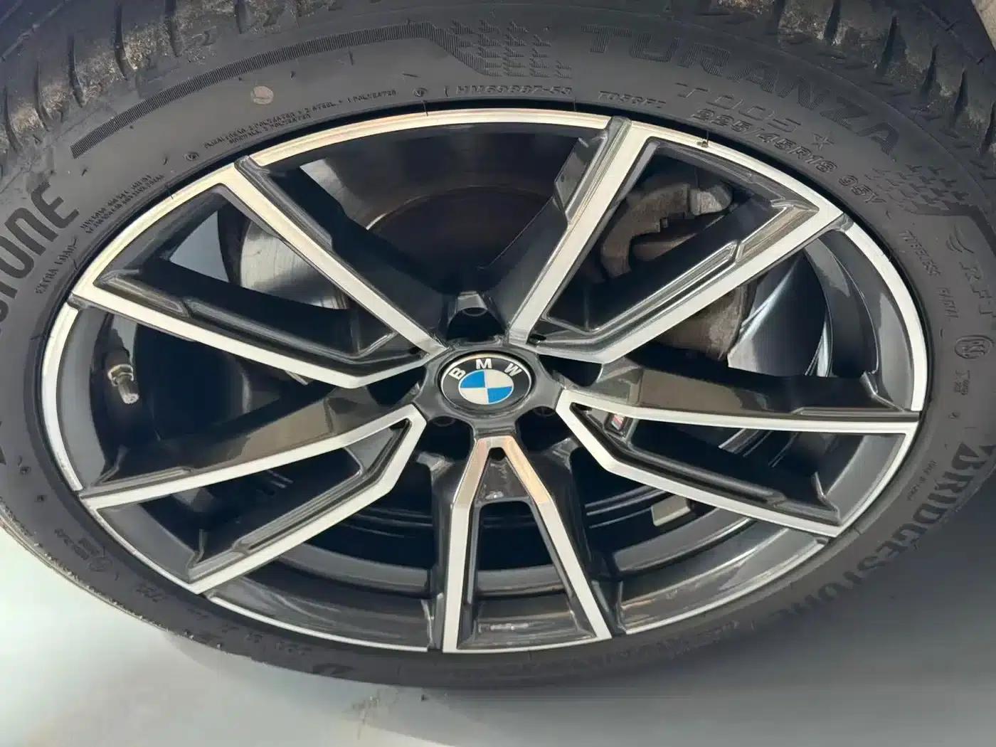 2023 BMW 3 Series 320Li M Sport Package — миниатюра 5