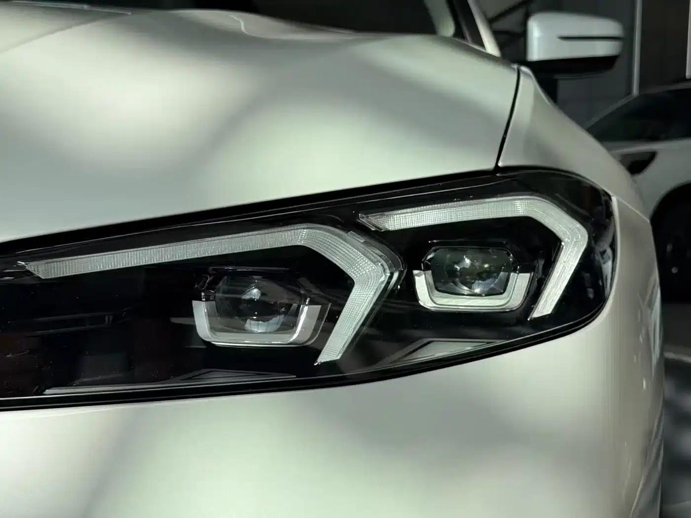 2023 BMW 3 Series 320Li M Sport Package — миниатюра 8