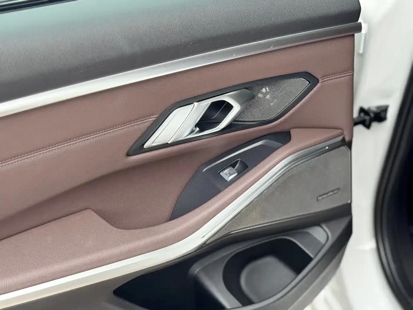 2020 BMW 3 Series Facelift 325i M Sport Shadow Edition — миниатюра 13