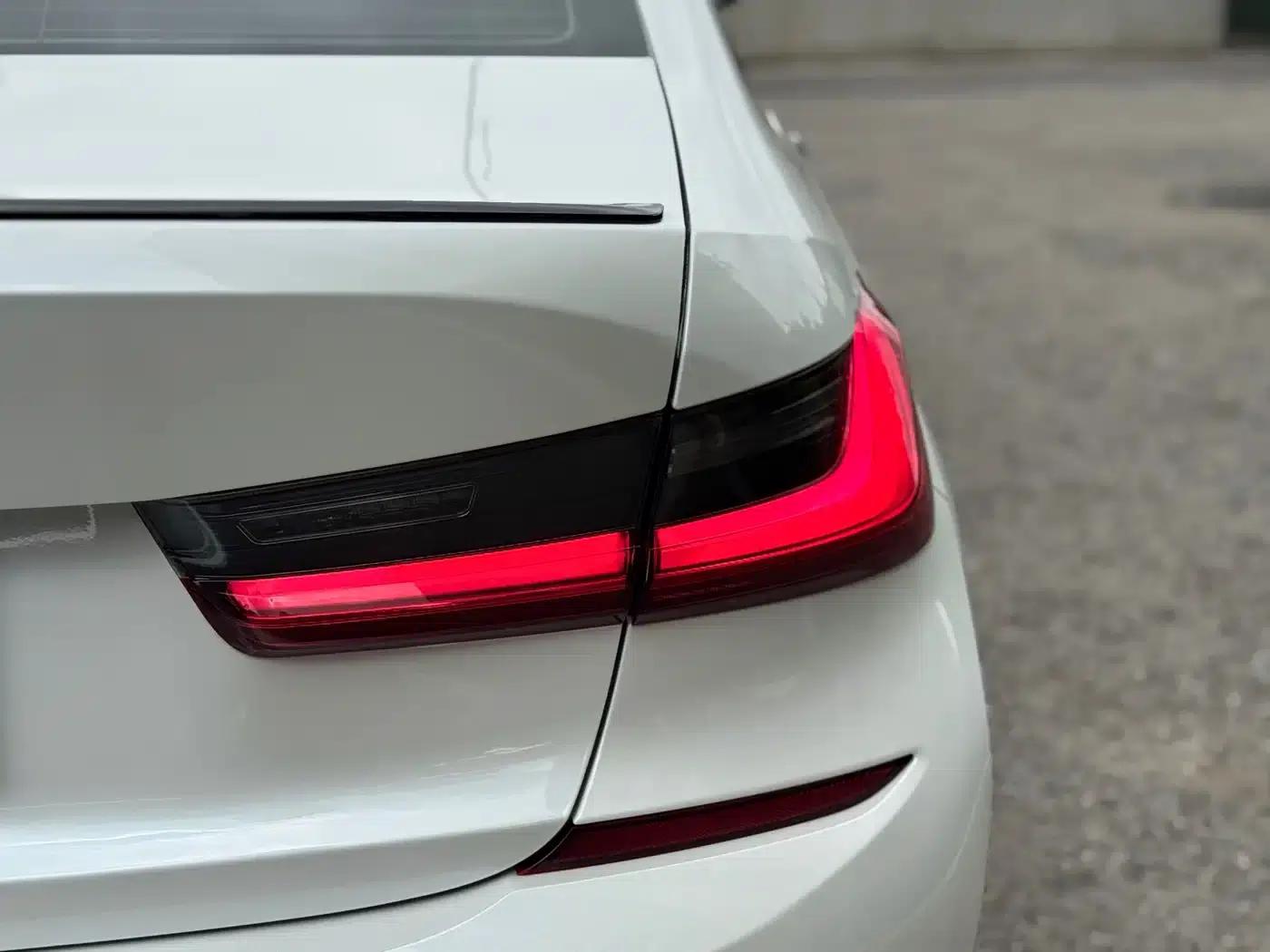 2020 BMW 3 Series Facelift 325i M Sport Shadow Edition — миниатюра 17