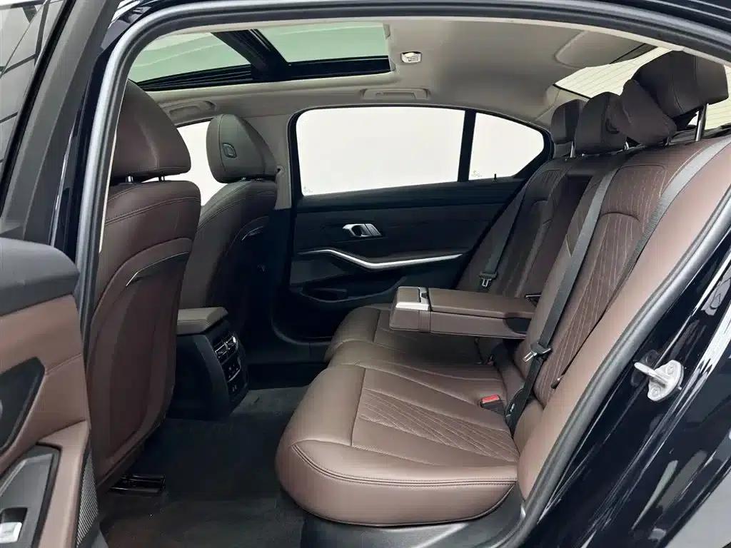 2023 BMW 3 Series 320Li M Sport Package — миниатюра 19