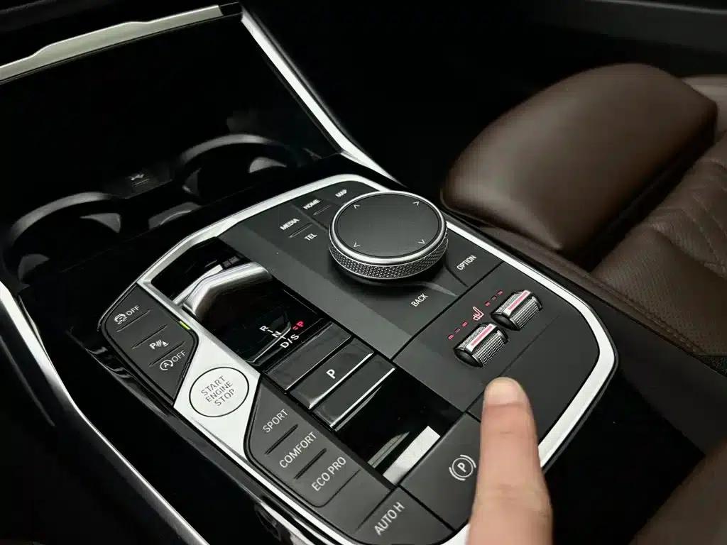 2023 BMW 3 Series 320Li M Sport Package — миниатюра 23