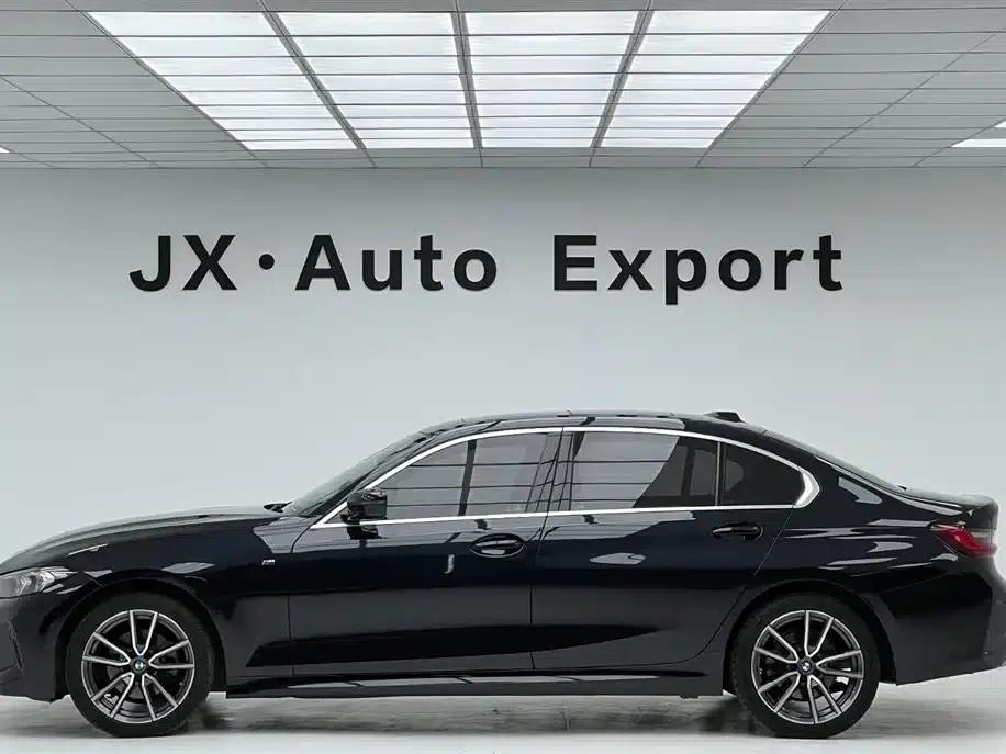 2023 BMW 3 Series 320Li M Sport Package — миниатюра 8