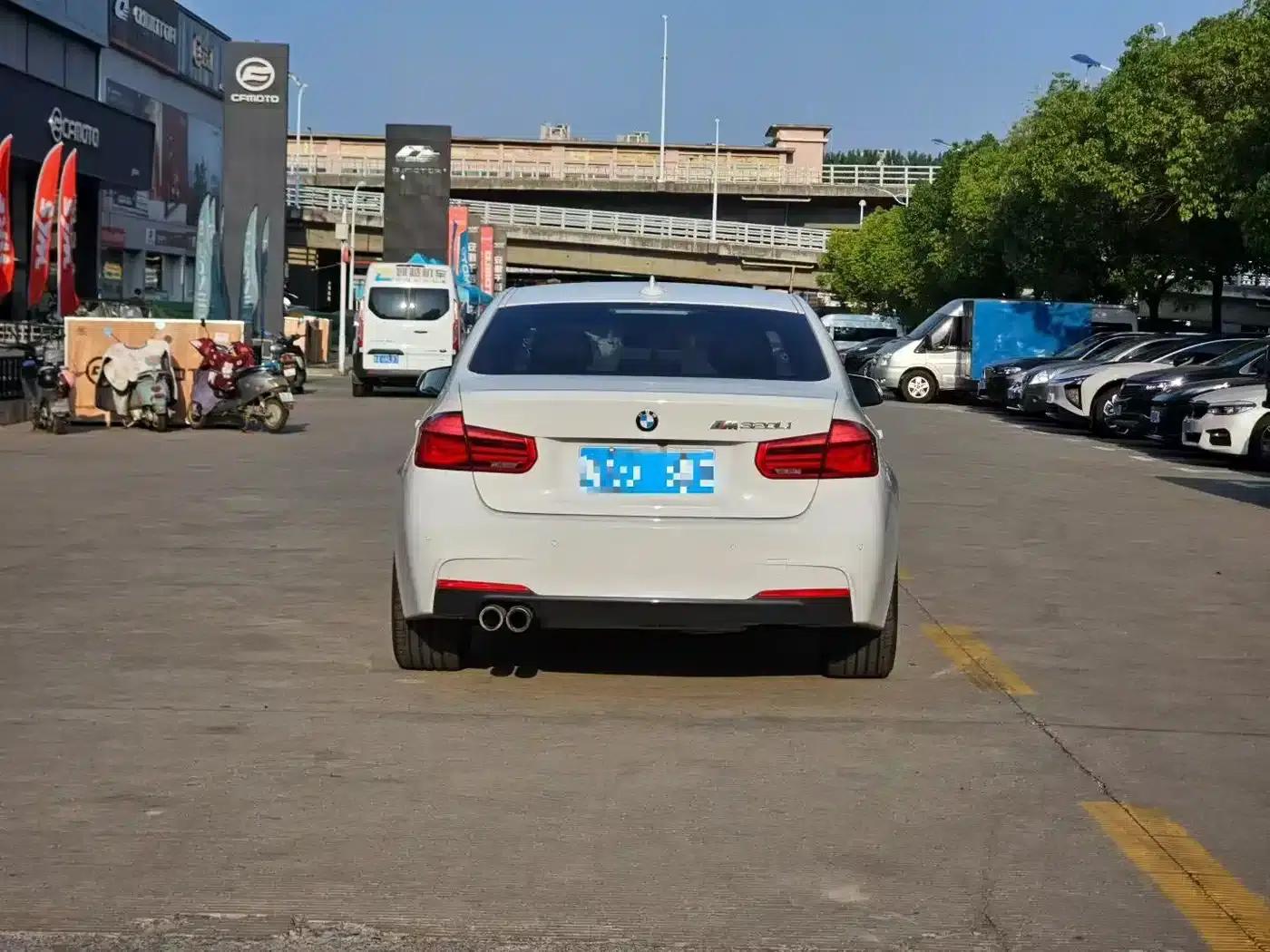2019 BMW 3 Series 320i M Sport Package — миниатюра 5