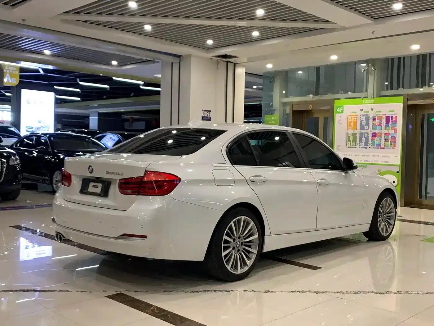 BMW 3 Series 2019 320Li Fashion Edition — миниатюра 13