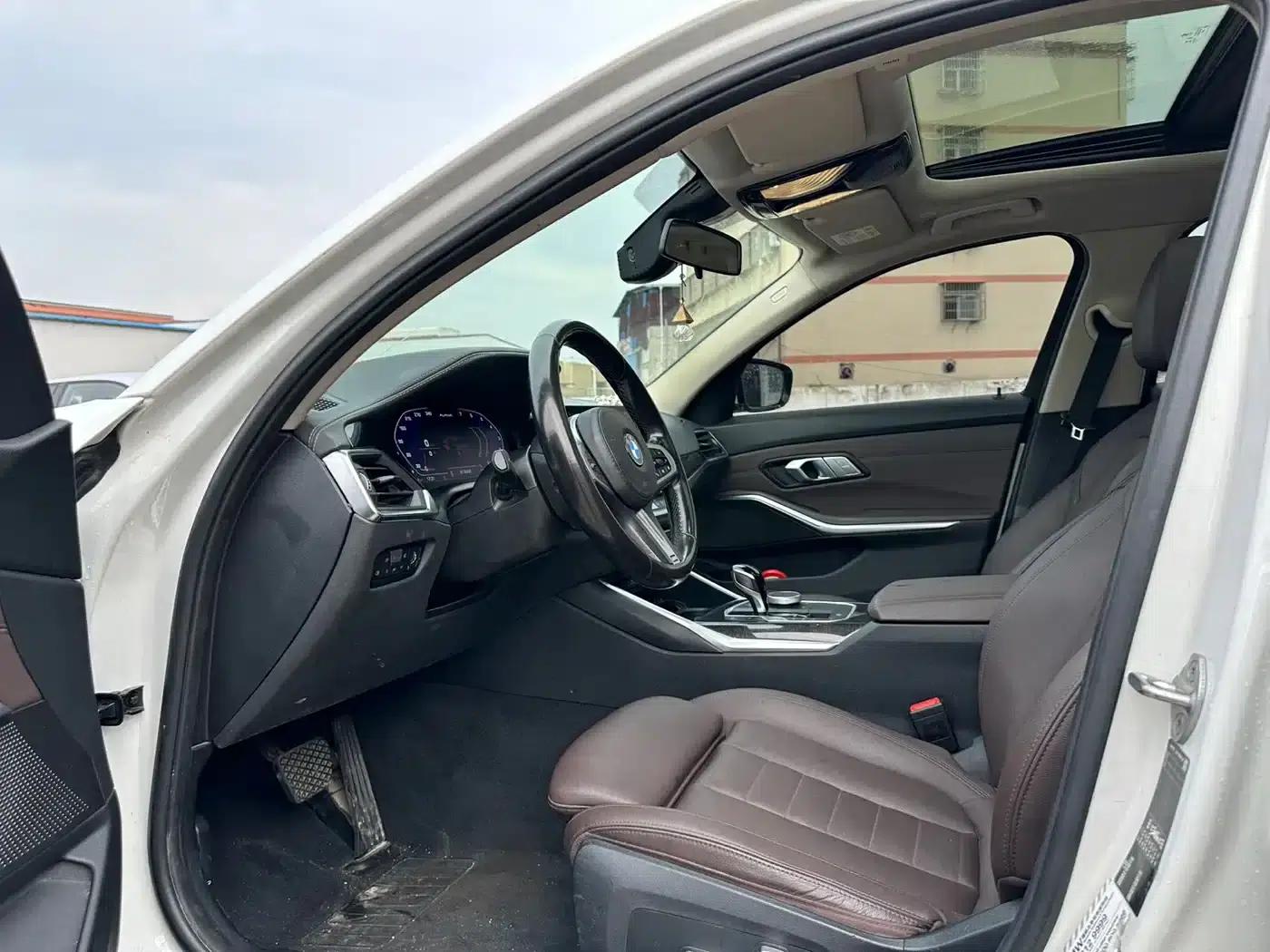 2021 BMW 3 Series 325Li M Sport Package — миниатюра 4