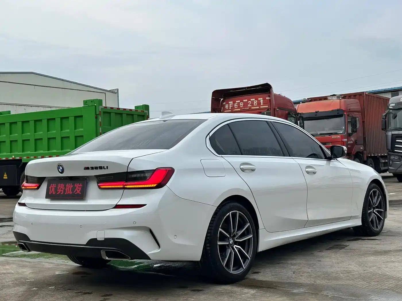 2021 BMW 3 Series 325Li M Sport Package — миниатюра 9