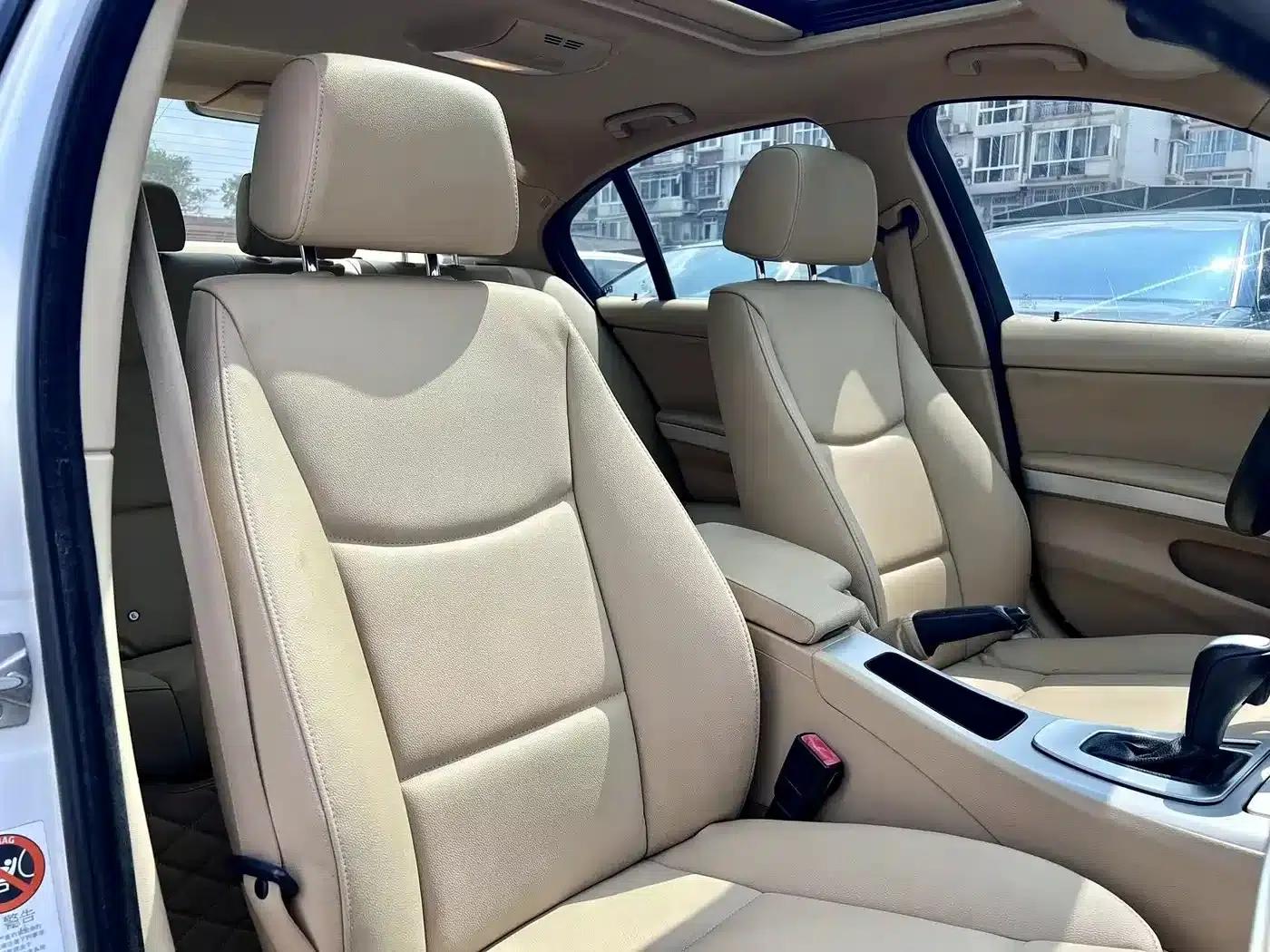 BMW 3 Series 2011 318i Leading Edition — миниатюра 17