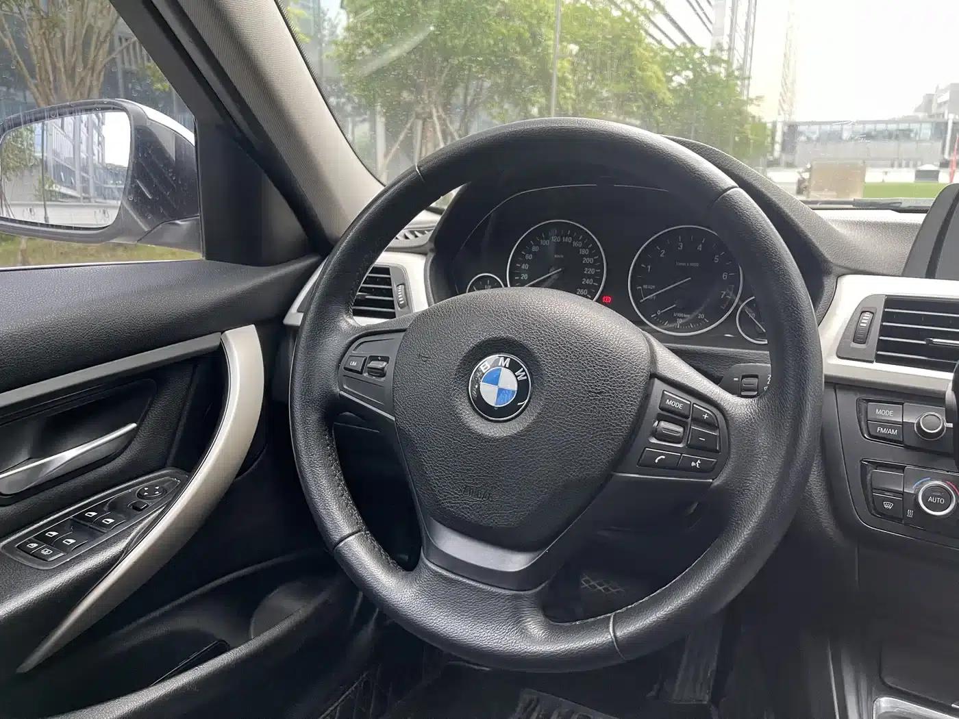 BMW 3 Series 2014 320Li Fashion Edition — миниатюра 11