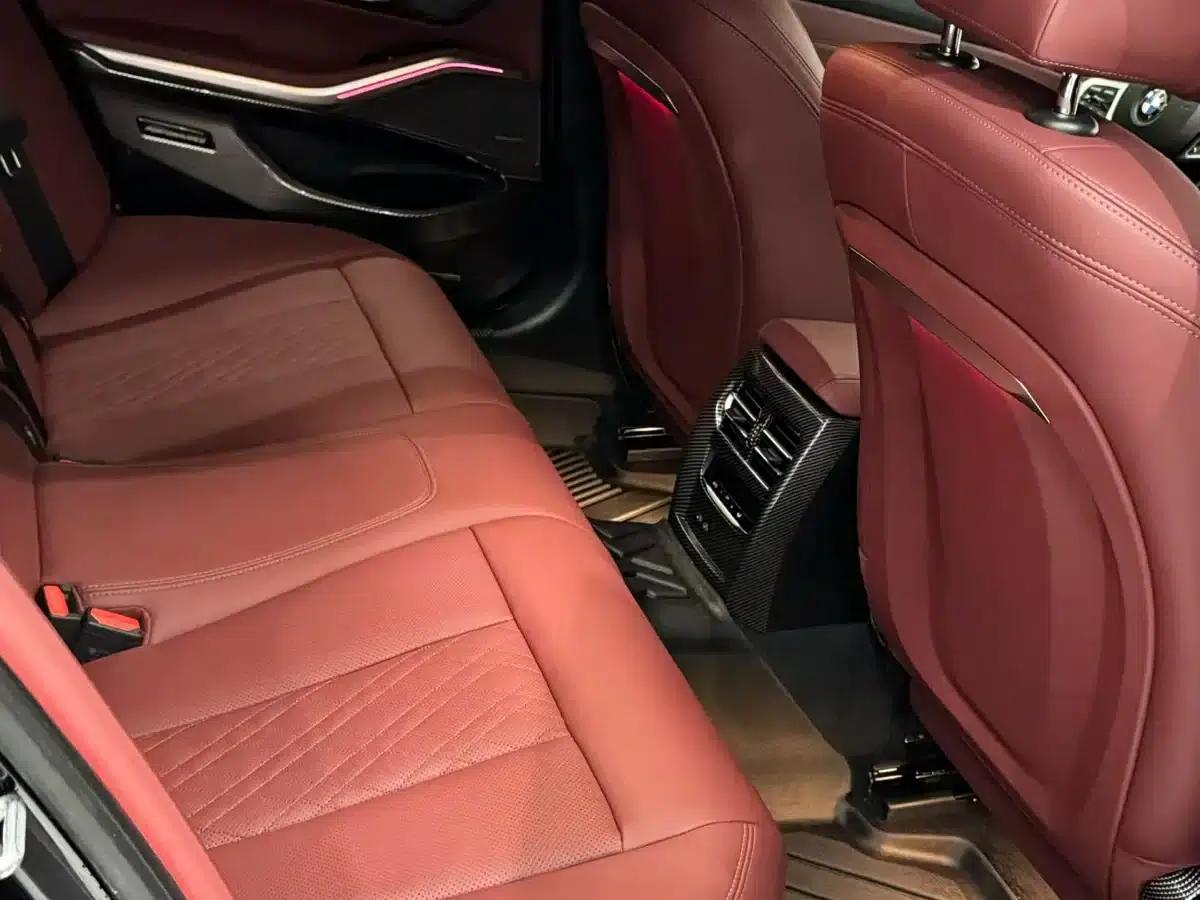 2024 BMW 3 Series 325i M Sport Shadow Edition — миниатюра 5