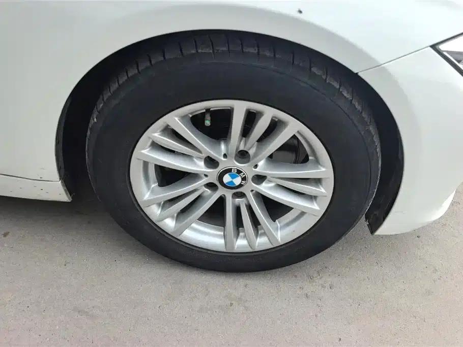 BMW 3 Series 2015 320Li Super Enjoyment Edition Fashion Model — миниатюра 6