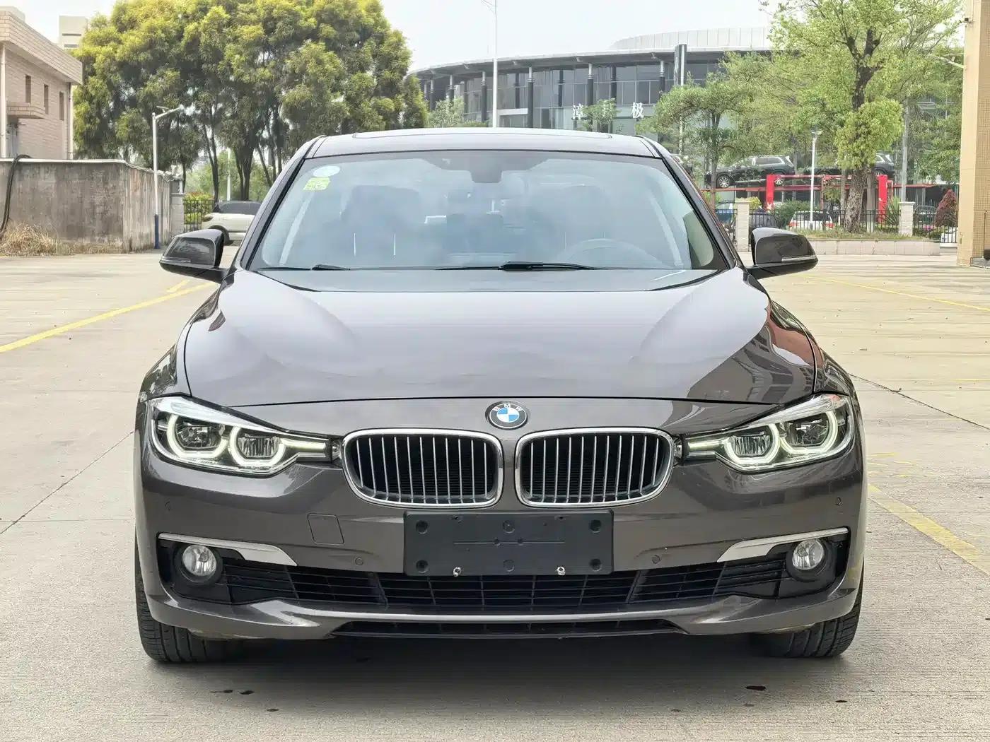 BMW 3 Series 2018 320Li Fashion Edition — миниатюра 2