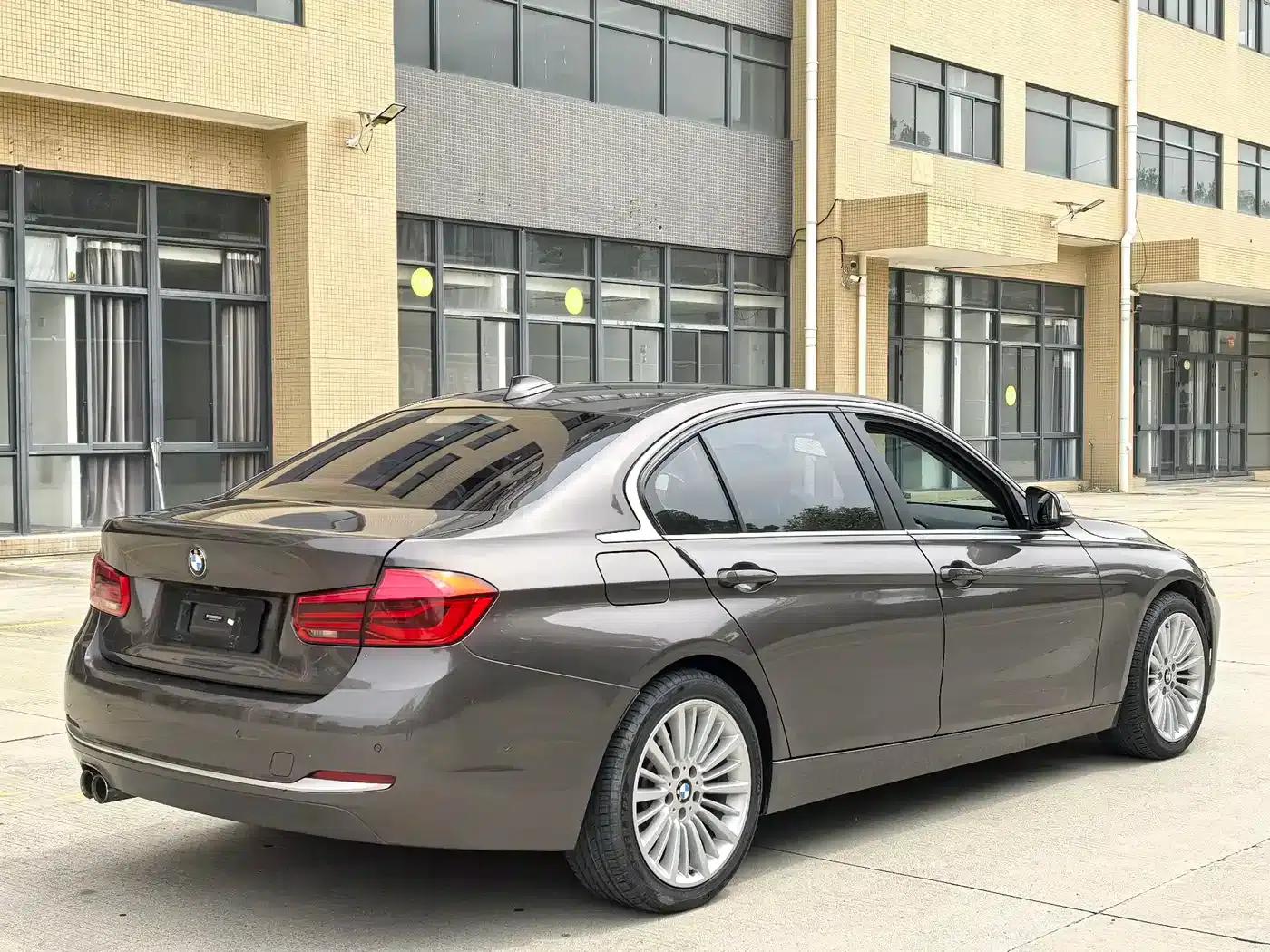 BMW 3 Series 2018 320Li Fashion Edition — миниатюра 10