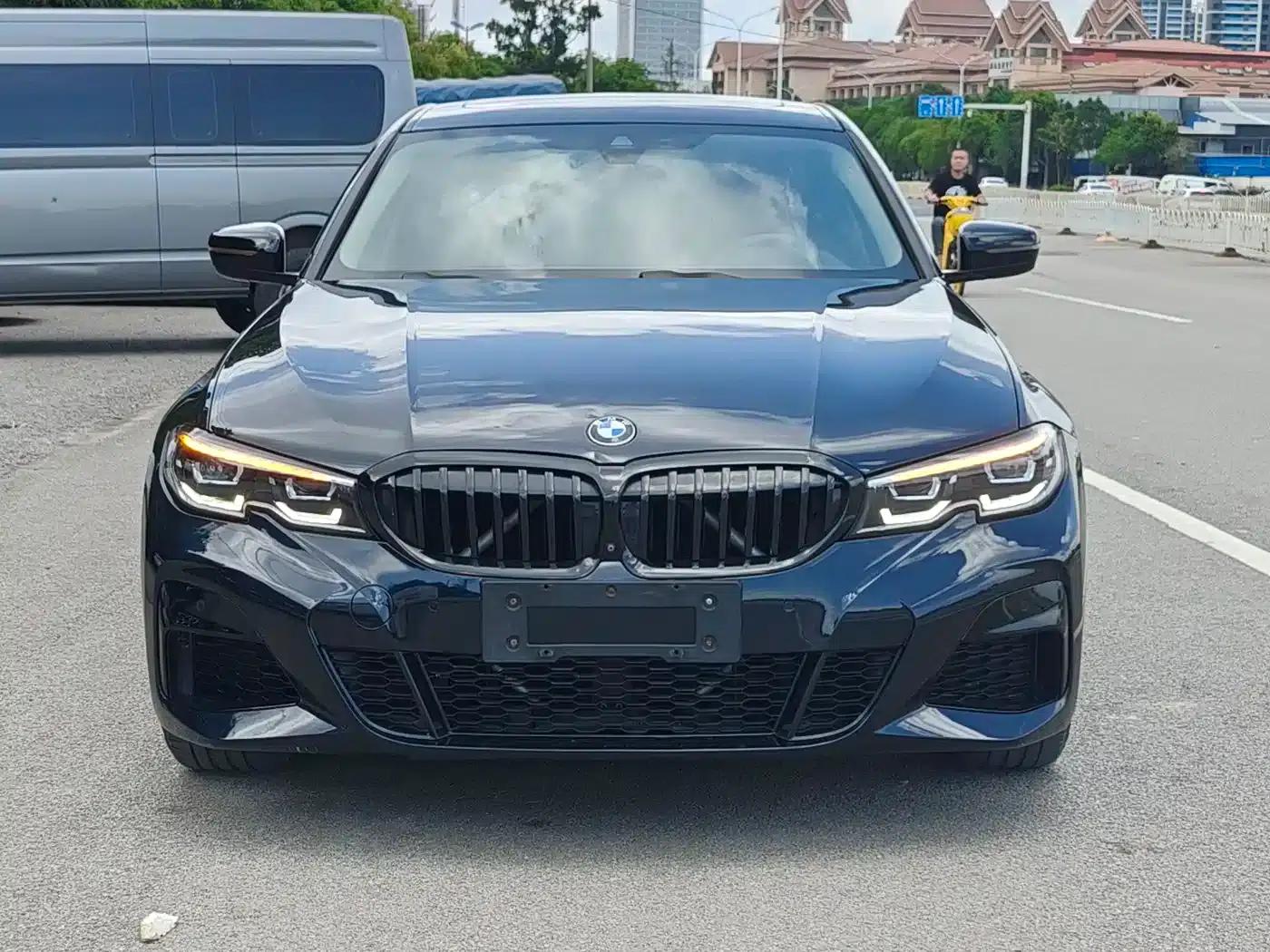 2021 BMW 3 Series 330i M Sport Shadow Edition — миниатюра 2