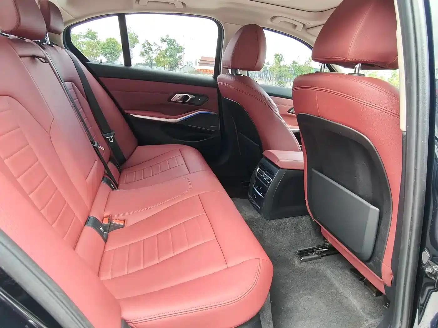 2021 BMW 3 Series 330i M Sport Shadow Edition — миниатюра 16