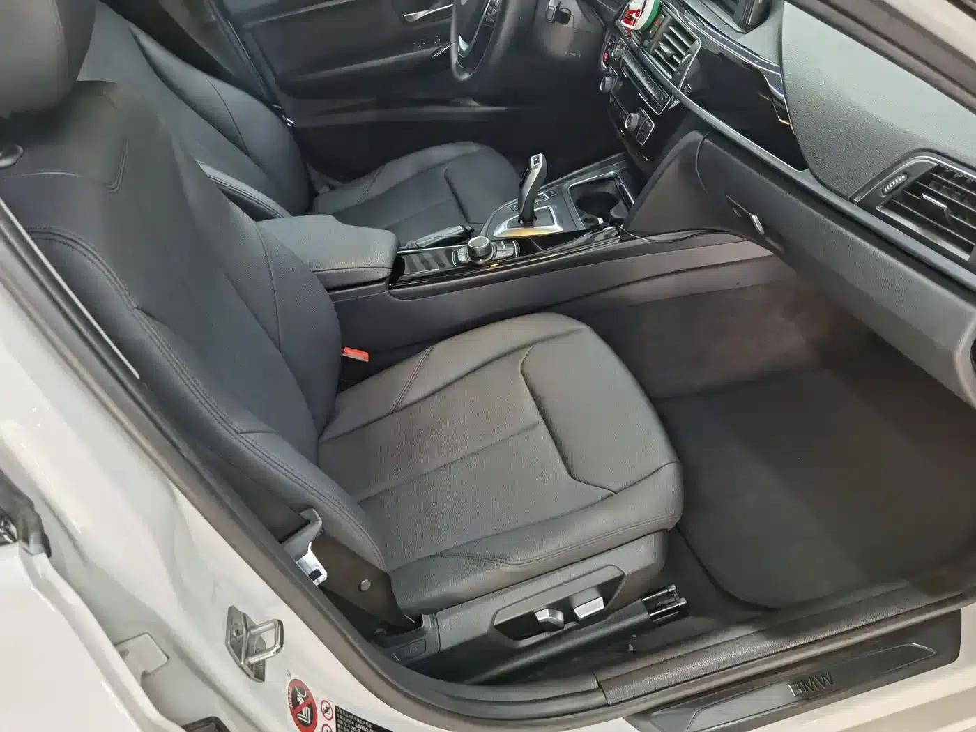 2017 BMW 3 Series 320Li Fashion Edition — миниатюра 12