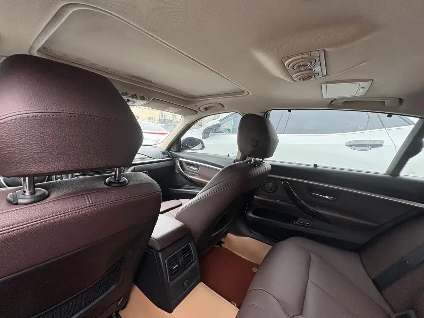 BMW 3 Series 2019 320Li Fashion Edition — миниатюра 11
