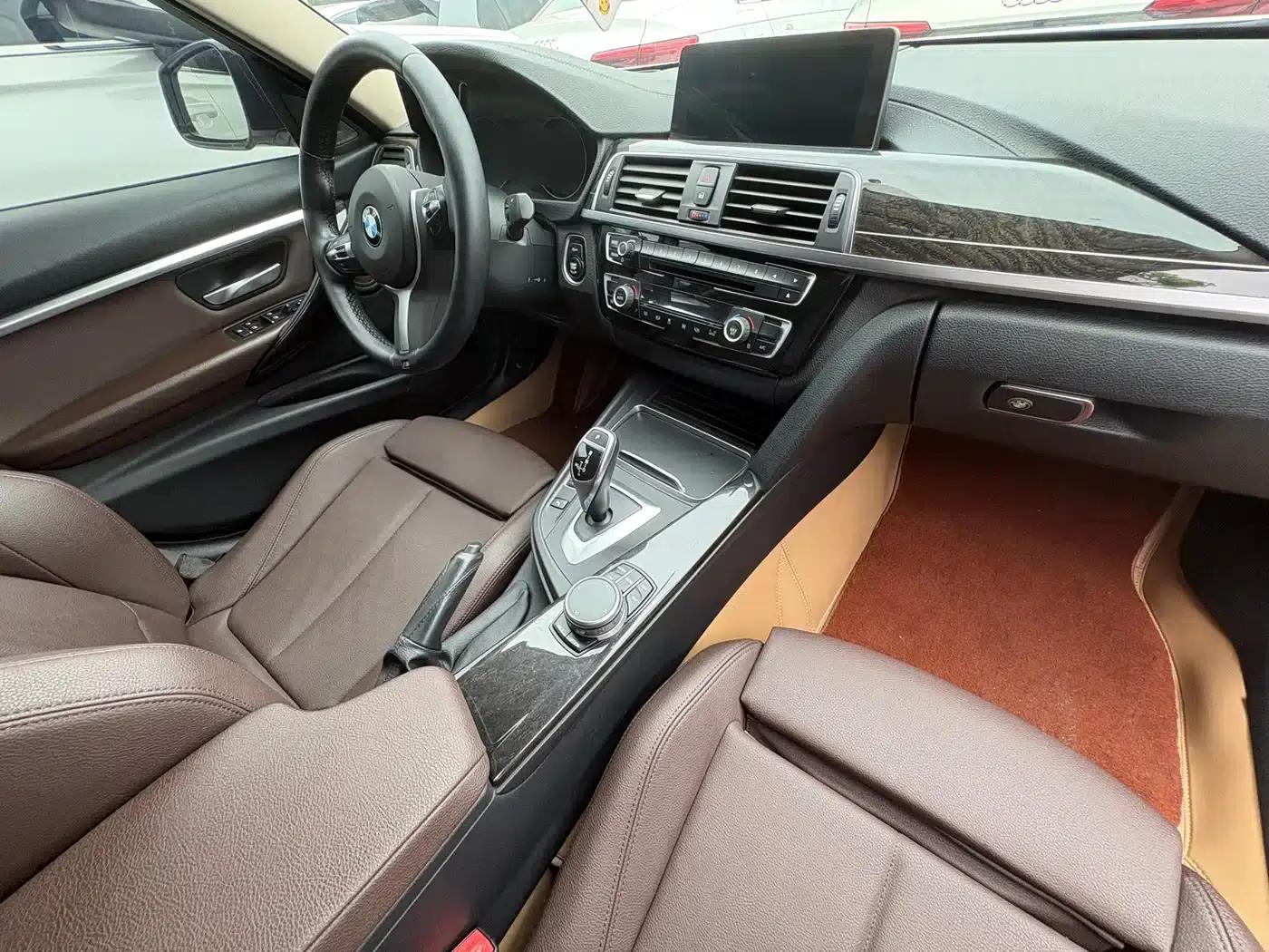 BMW 3 Series 2019 320Li Fashion Edition — миниатюра 15