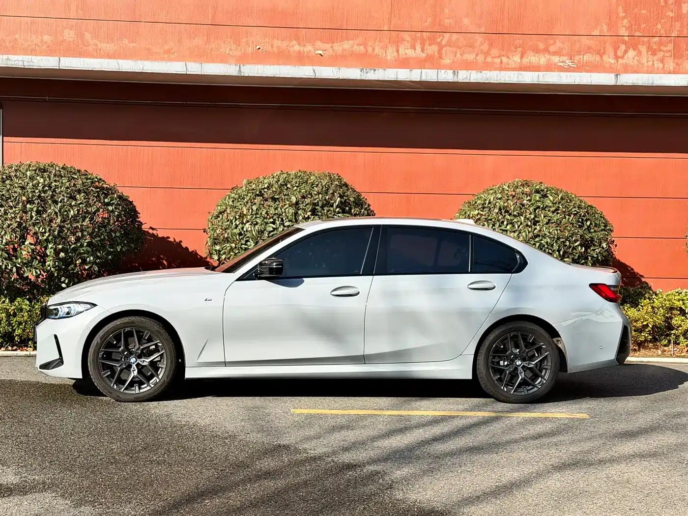 2025 BMW 3 Series 330Li M Sport Shadow Edition — миниатюра 13