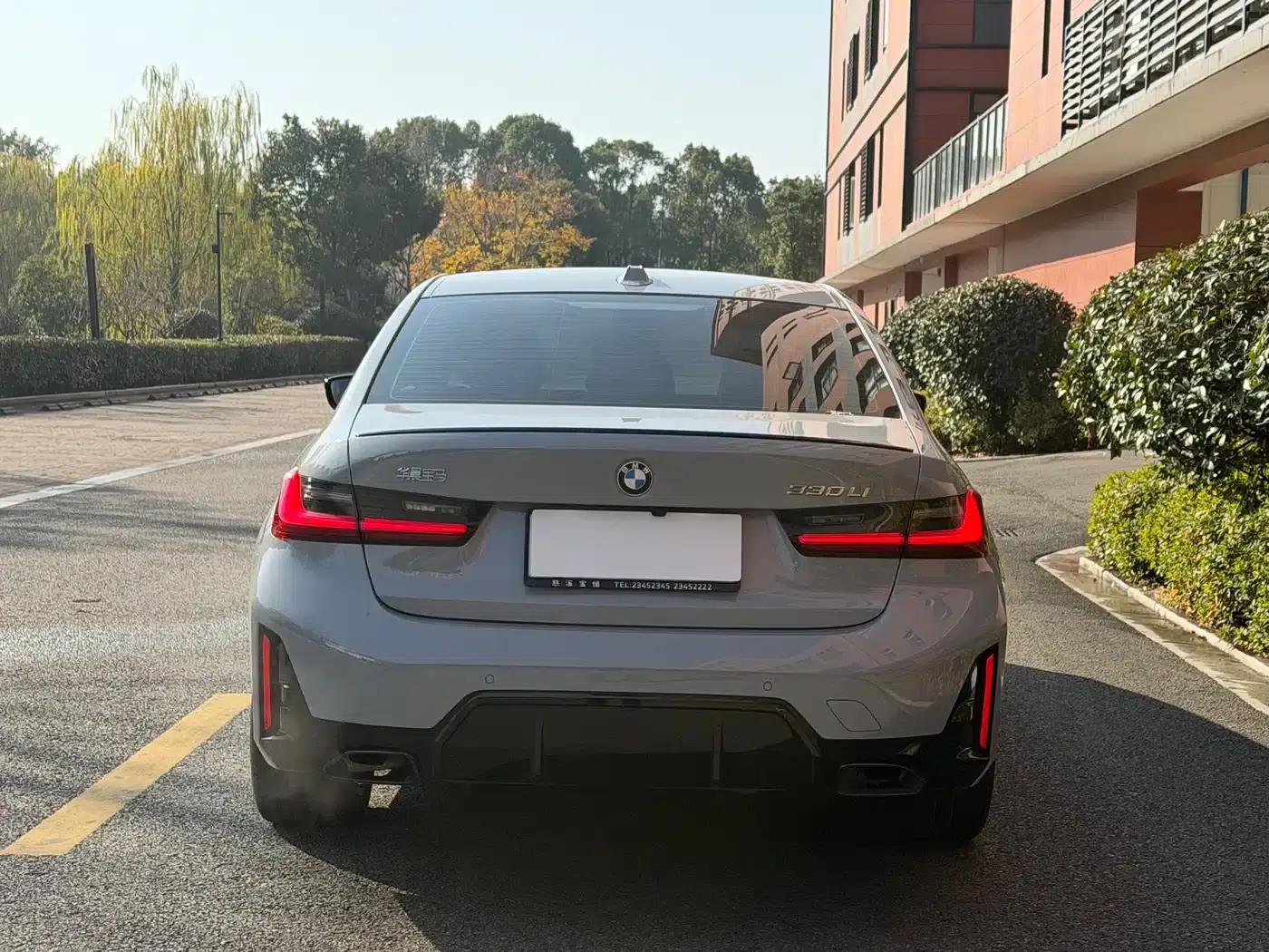 2025 BMW 3 Series 330Li M Sport Shadow Edition — миниатюра 15