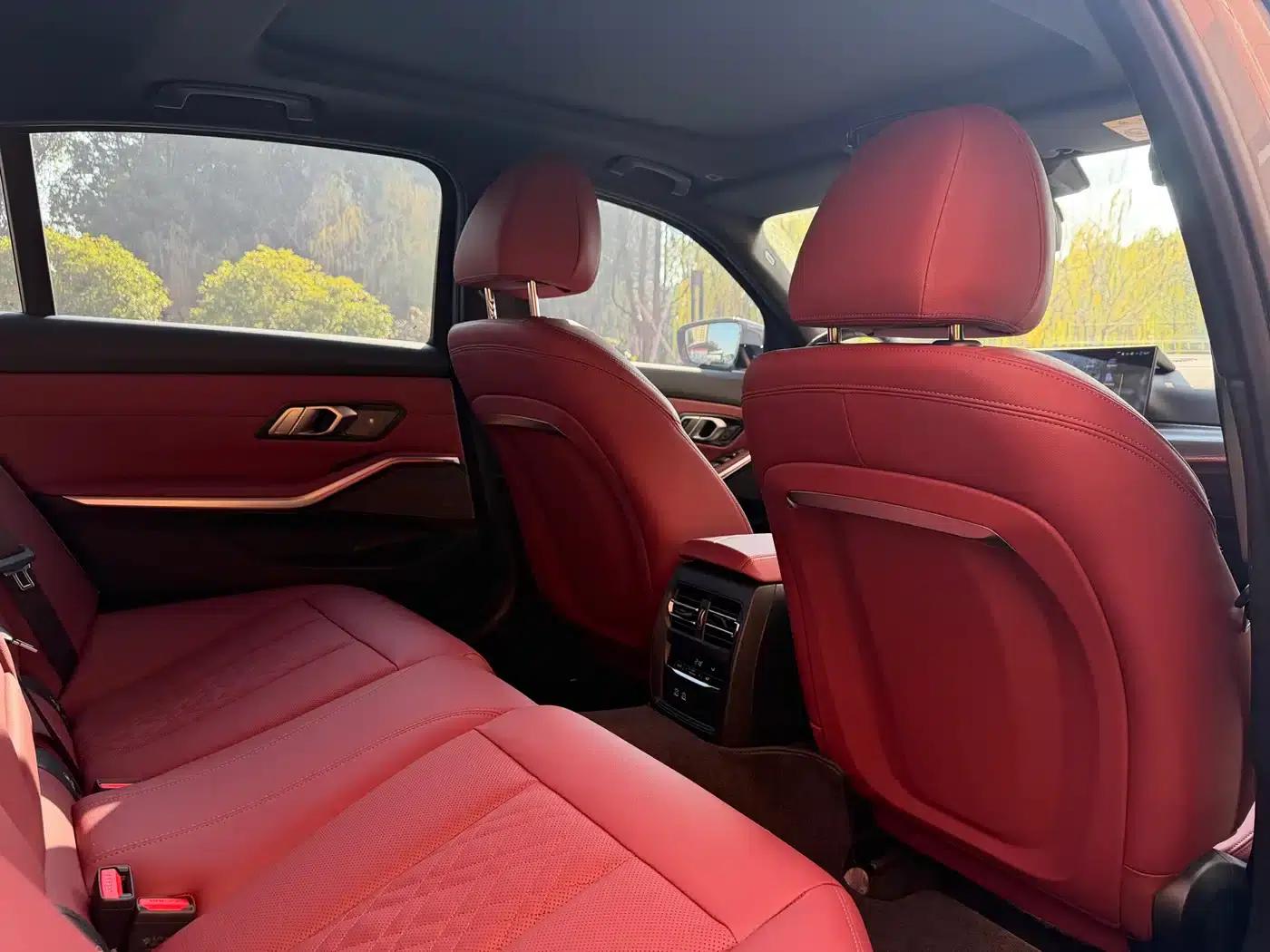 2025 BMW 3 Series 330Li M Sport Shadow Edition — миниатюра 10