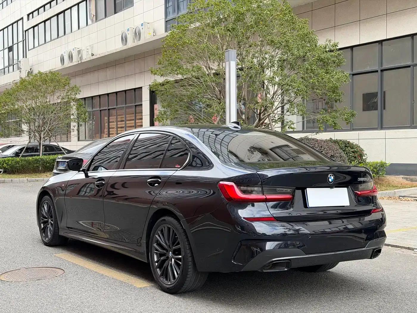2022 BMW 3 Series 325Li M Sport Package — миниатюра 17