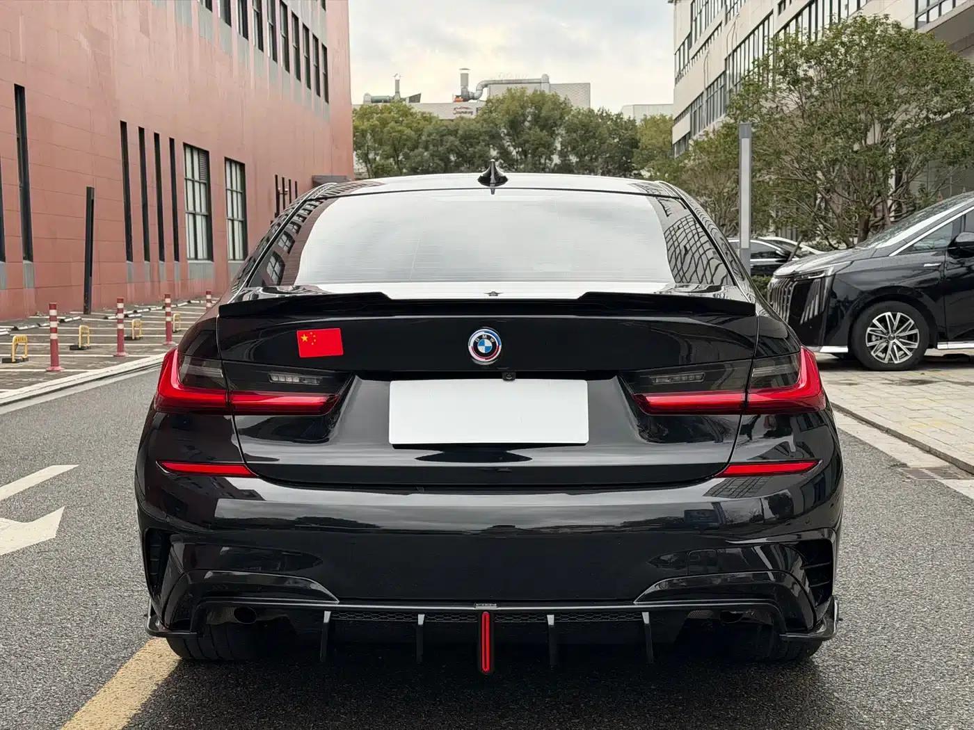 2020 BMW 3 Series 325Li M Sport Package — миниатюра 18