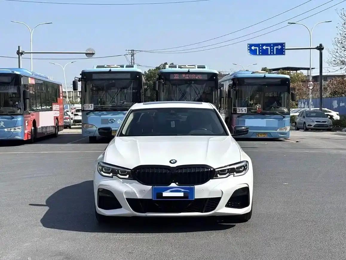 2020 BMW 3 Series 325Li M Sport Package — миниатюра 2