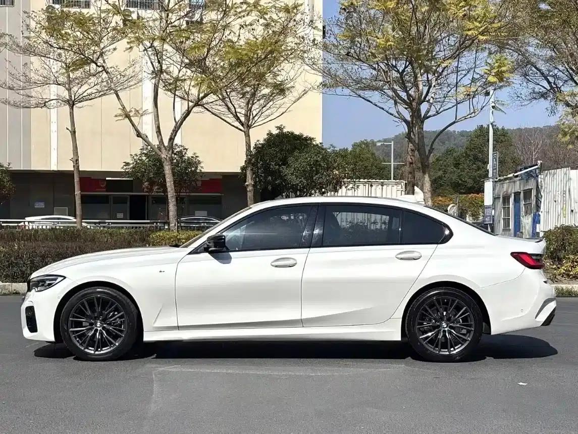 2020 BMW 3 Series 325Li M Sport Package — миниатюра 4