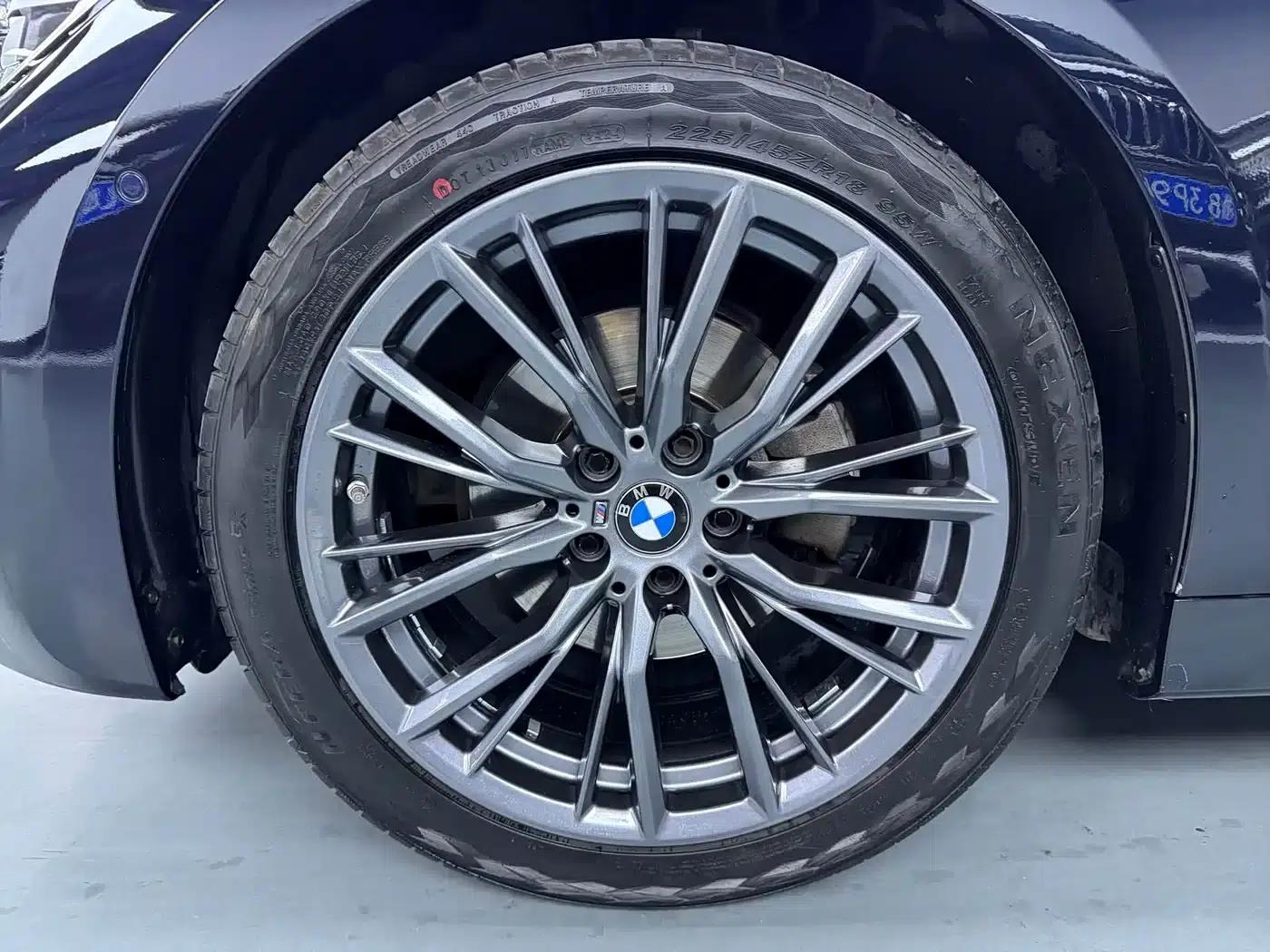 2022 BMW 3 Series 325Li M Sport Shadow Edition — миниатюра 13
