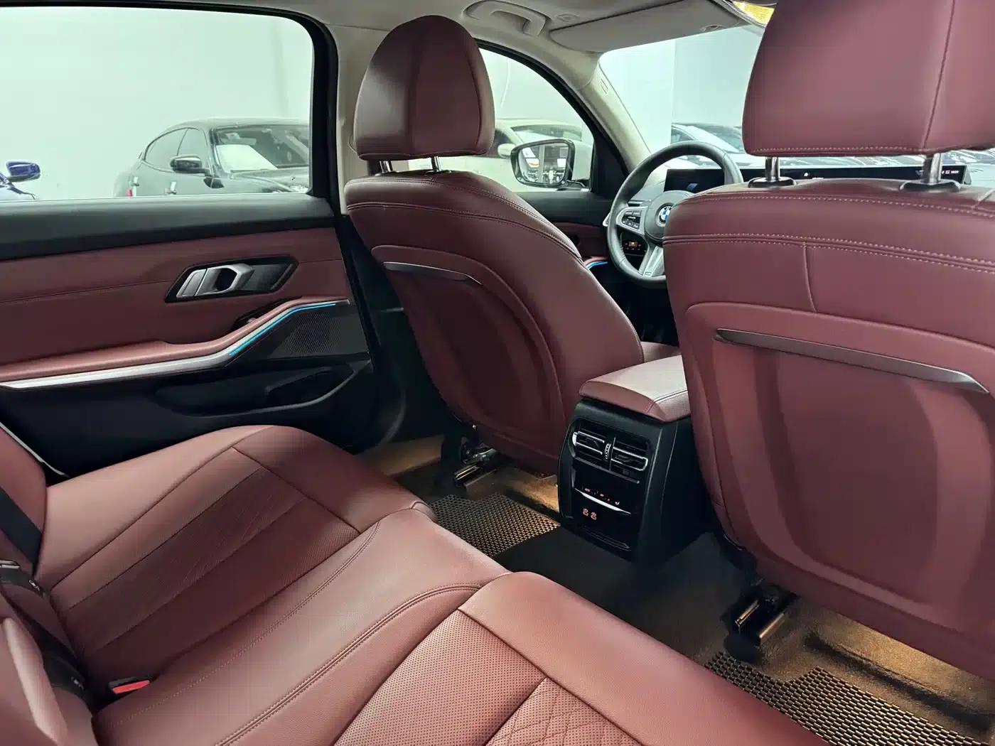 2023 BMW 3 Series 325Li M Sport Package — миниатюра 16