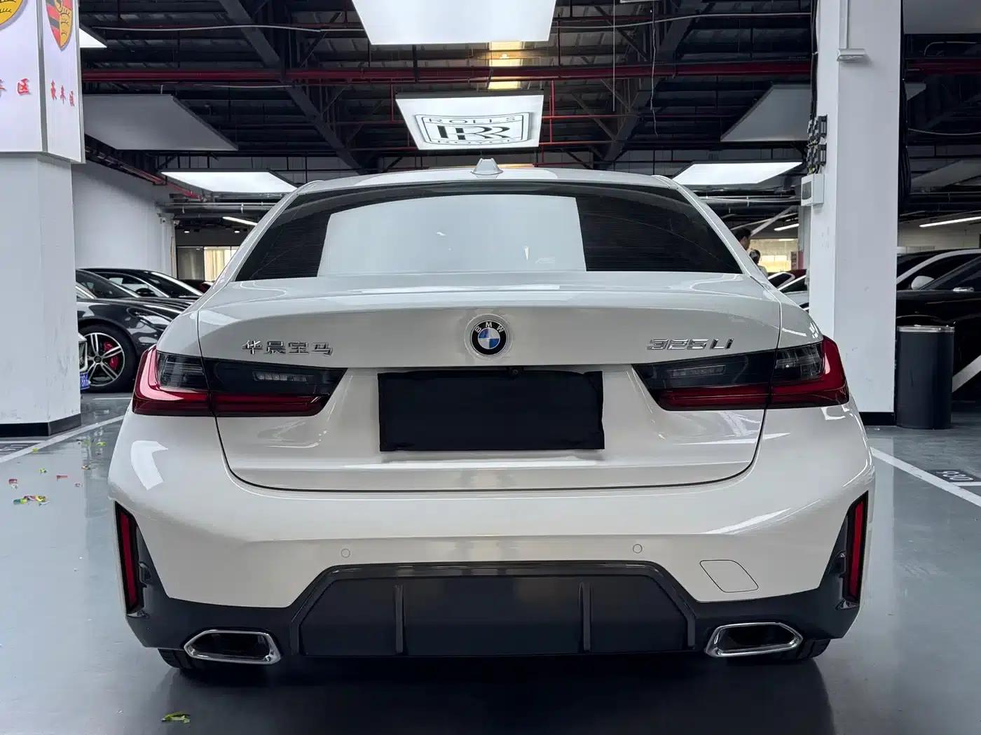2023 BMW 3 Series 325Li M Sport Package — миниатюра 23