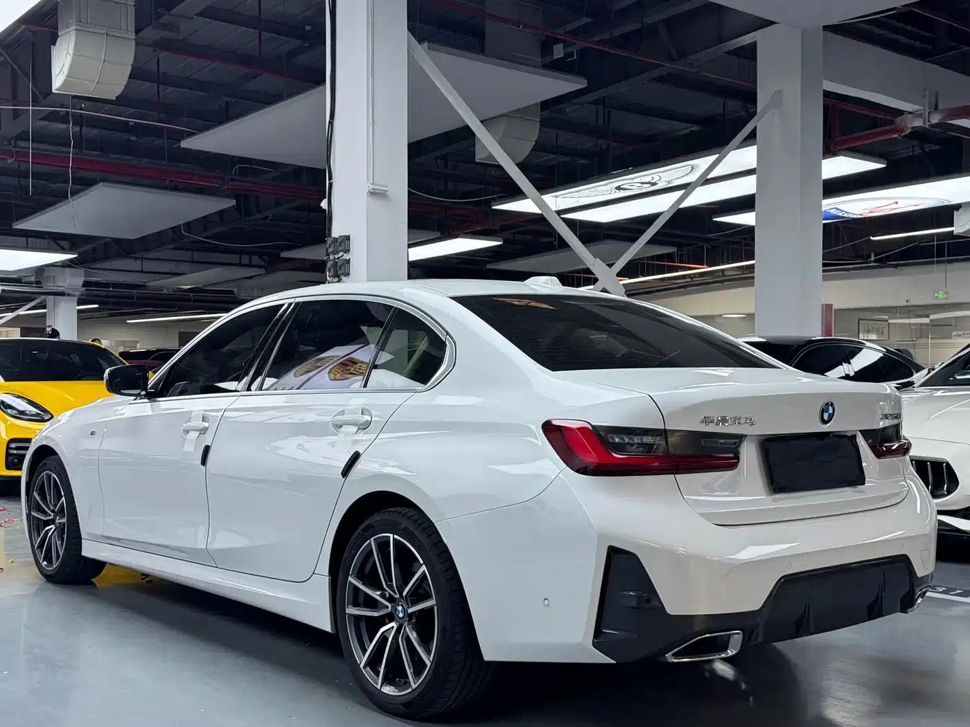 2023 BMW 3 Series 325Li M Sport Package — миниатюра 24