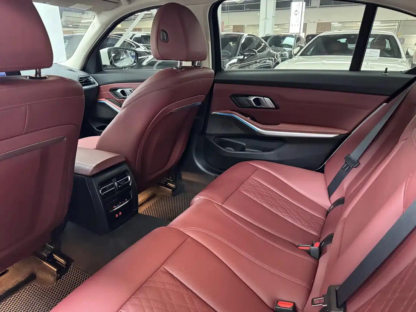 2023 BMW 3 Series 325Li M Sport Package — миниатюра 8