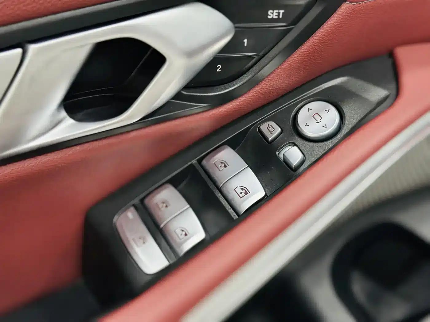 2023 BMW 3 Series 325Li M Sport Package — миниатюра 13