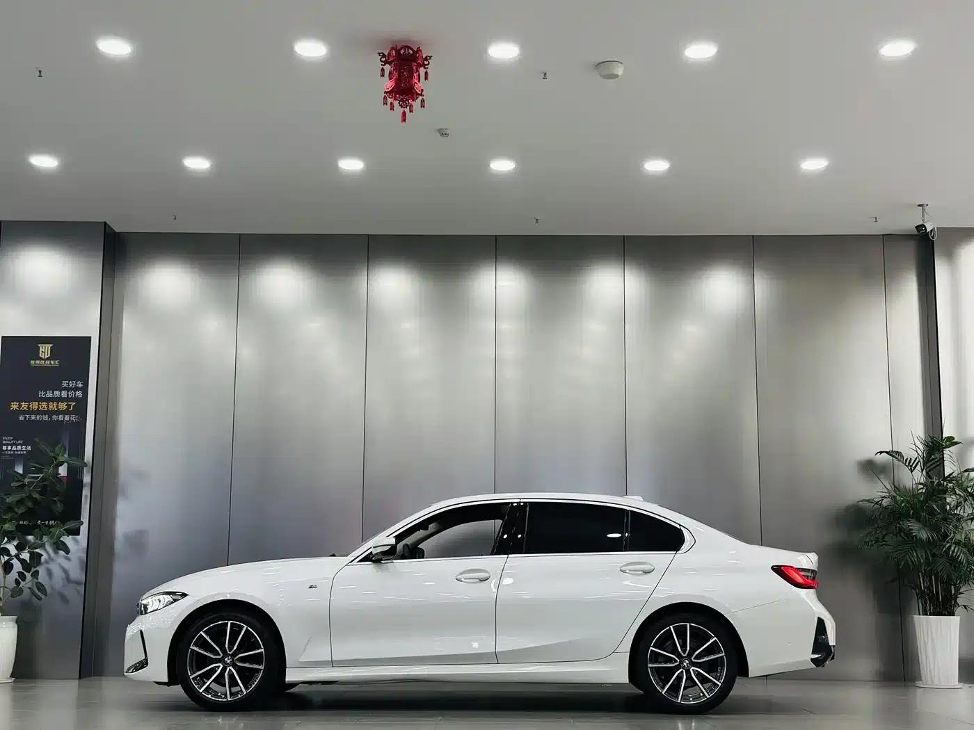 2023 BMW 3 Series 325Li M Sport Package — миниатюра 8