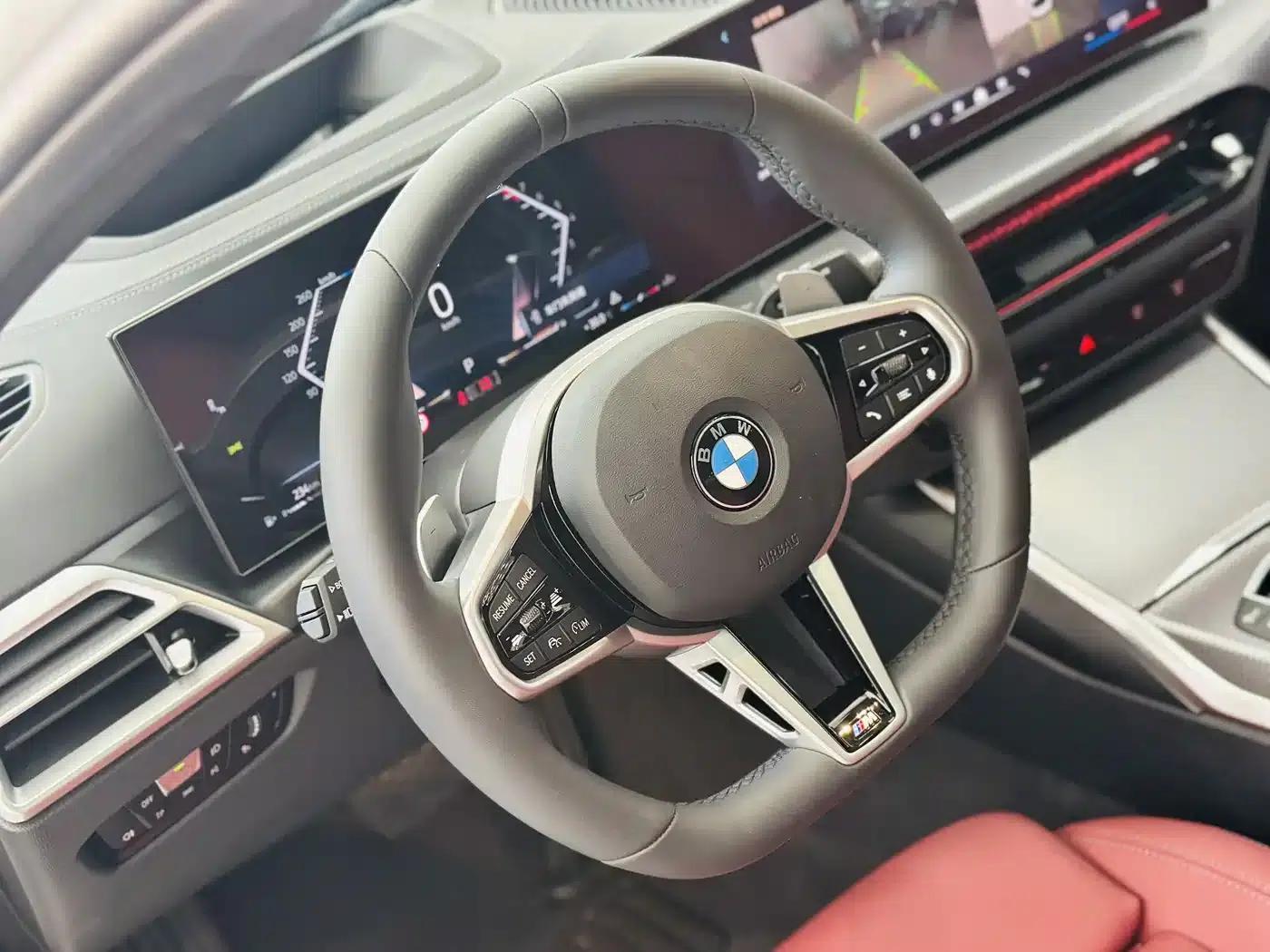 2025 BMW 3 Series 330i M Sport Shadow Edition — миниатюра 13